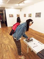 Výstava AMERICA STILL LOVES ME AND I  LOVE AMERICA TOO | The Living gallery, Brooklyn, New York, USA